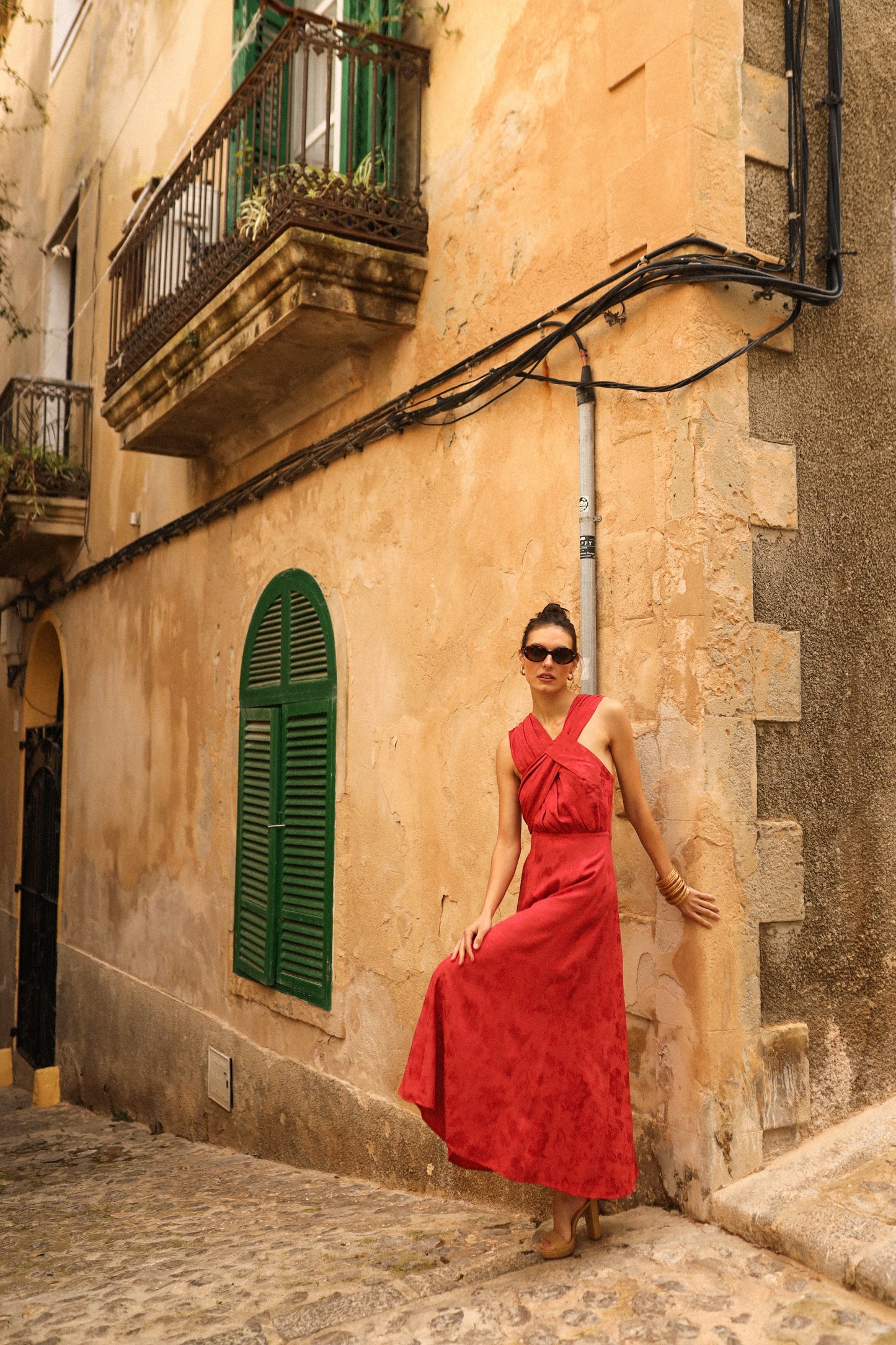 VESTIDO VELARDE ROJO SECO