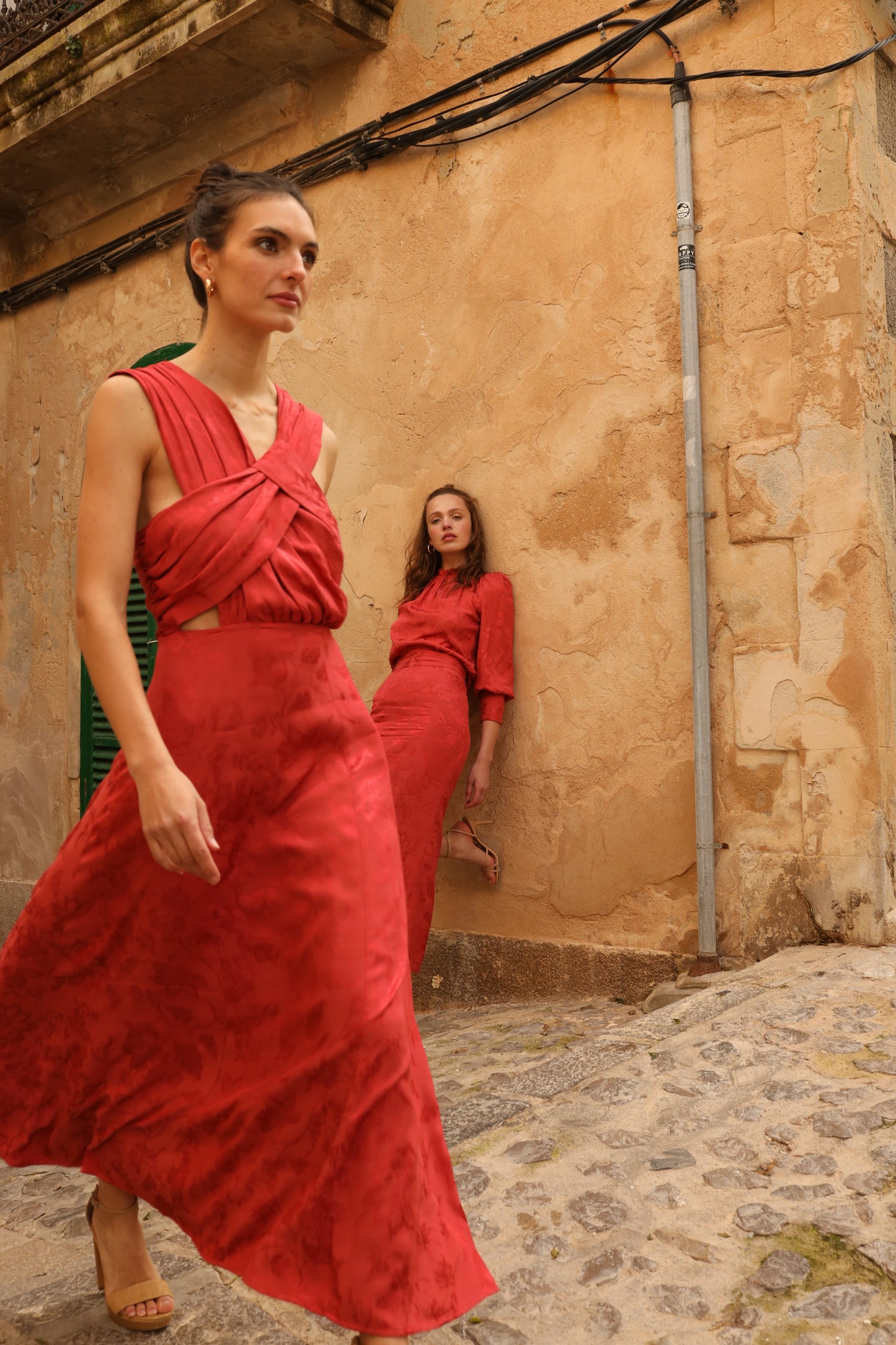 VESTIDO VELARDE ROJO SECO