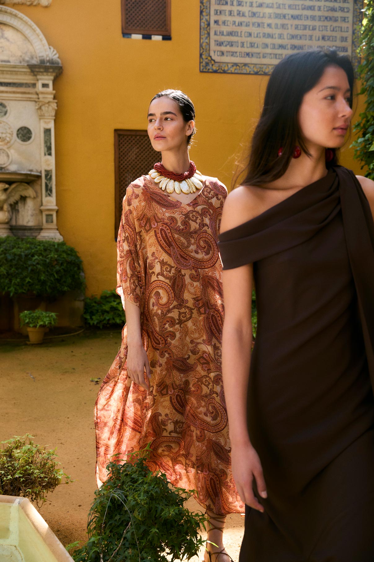 VESTIDO ENIGMÁTICA