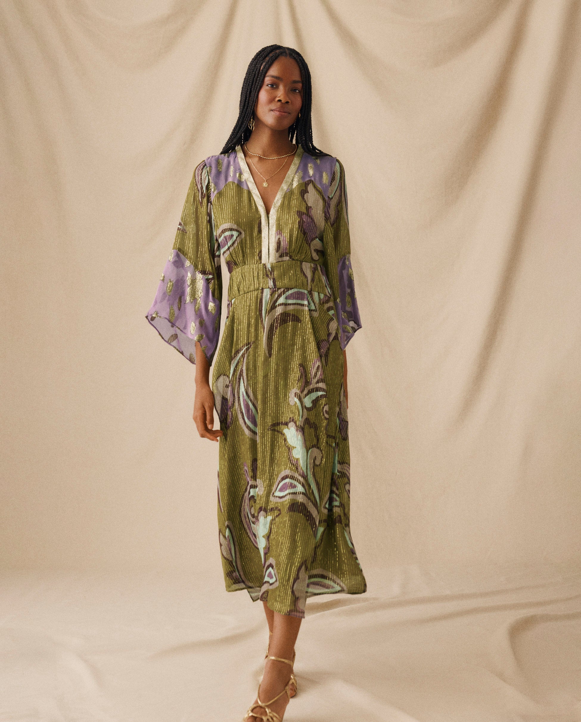 CORIANDER | Vestido Midi con Estampado Floral y detalles metálicos