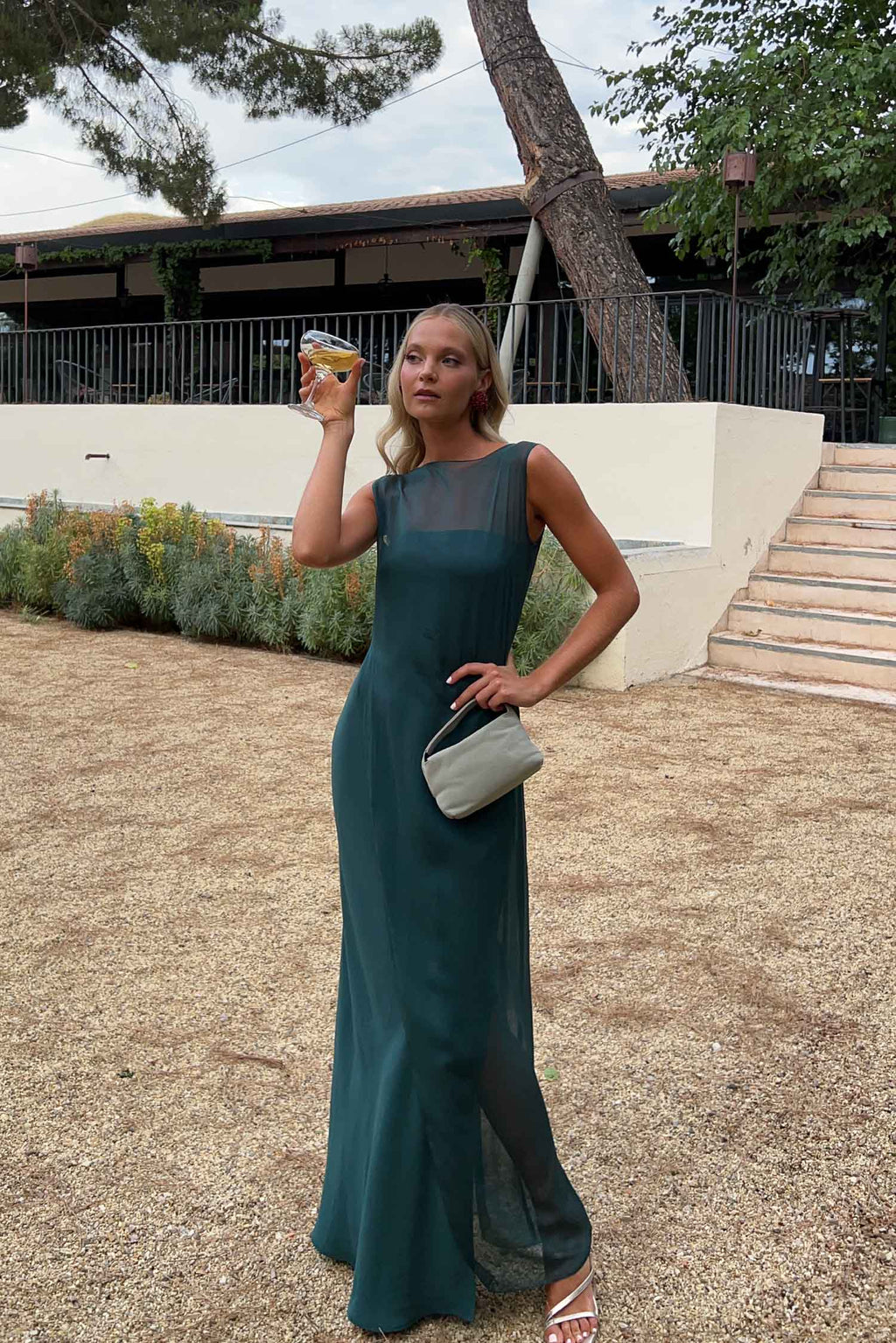 Vestido Stella Petróleo