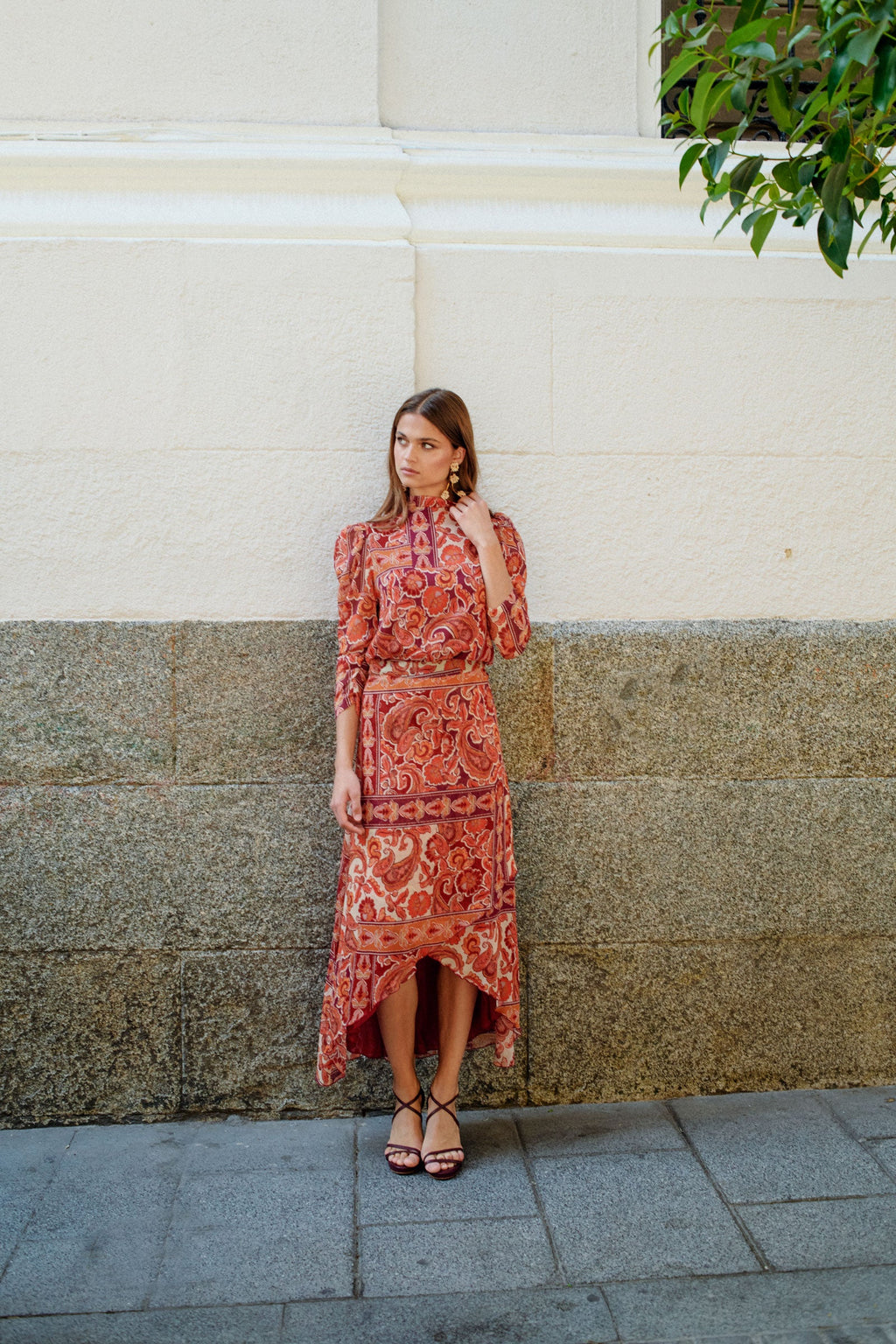 TOTAL LOOK MOSAICO GRANATE