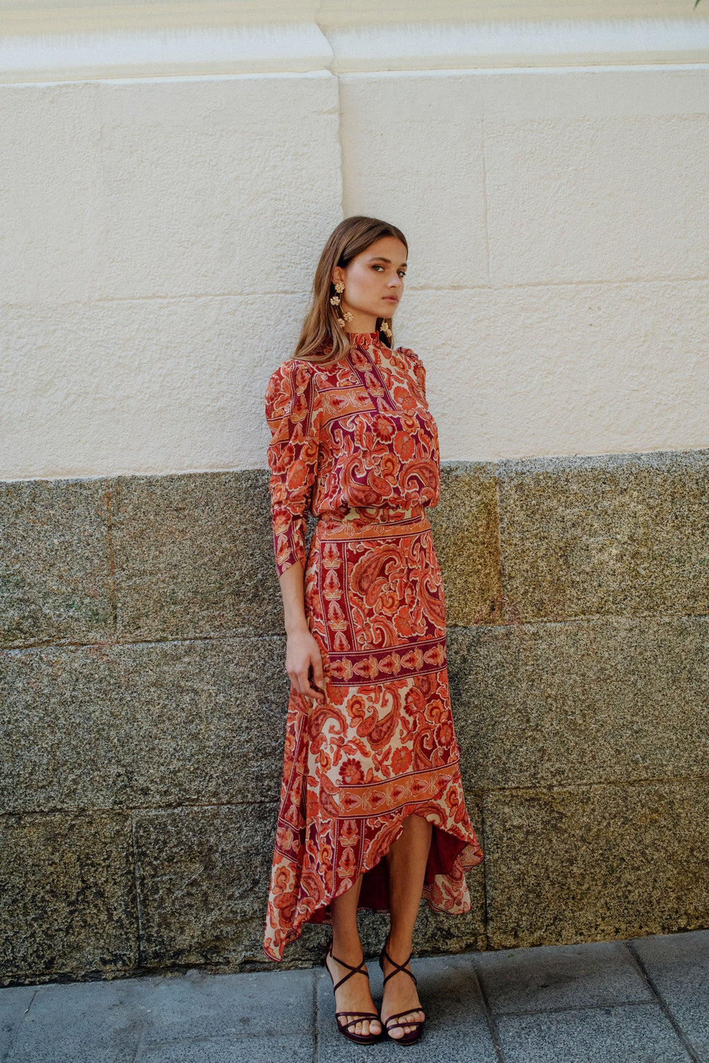 TOTAL LOOK MOSAICO GRANATE