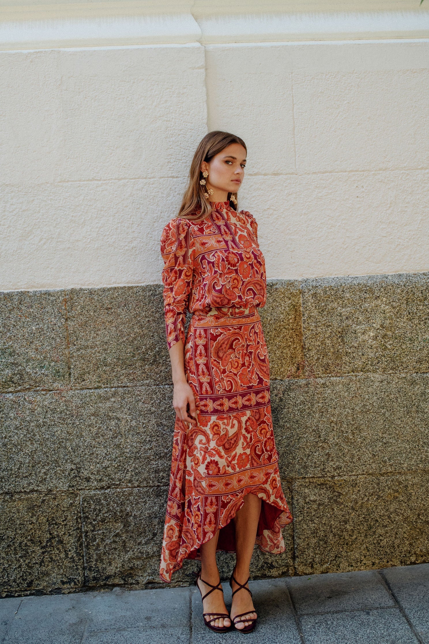 TOTAL LOOK MOSAICO GRANATE