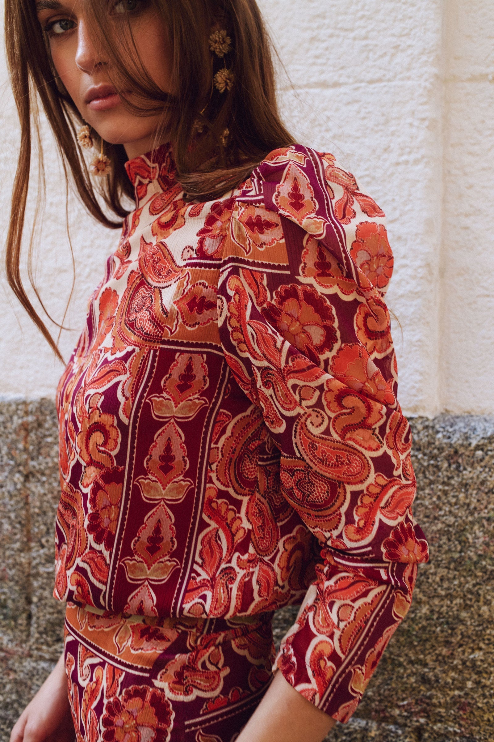 TOTAL LOOK MOSAICO GRANATE