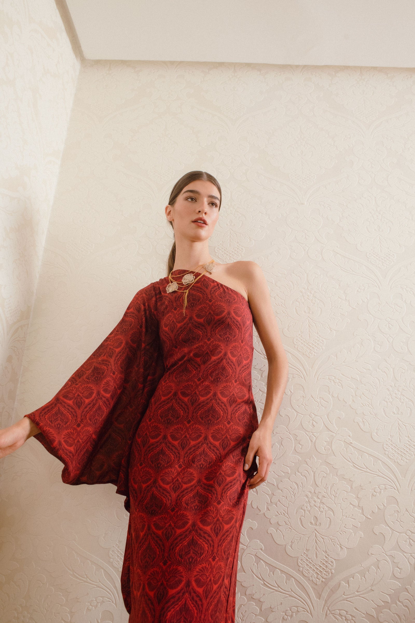 VESTIDO ORIGAMI GUINDA
