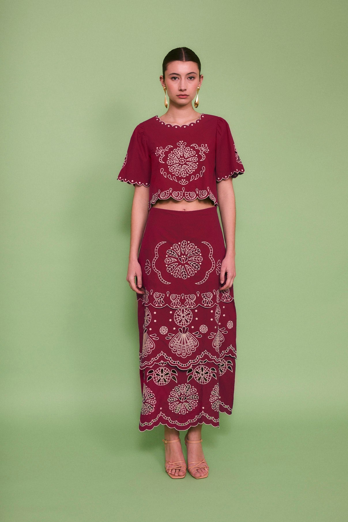 TOTAL LOOK BOMBAY EMBROIDERY CEREZA