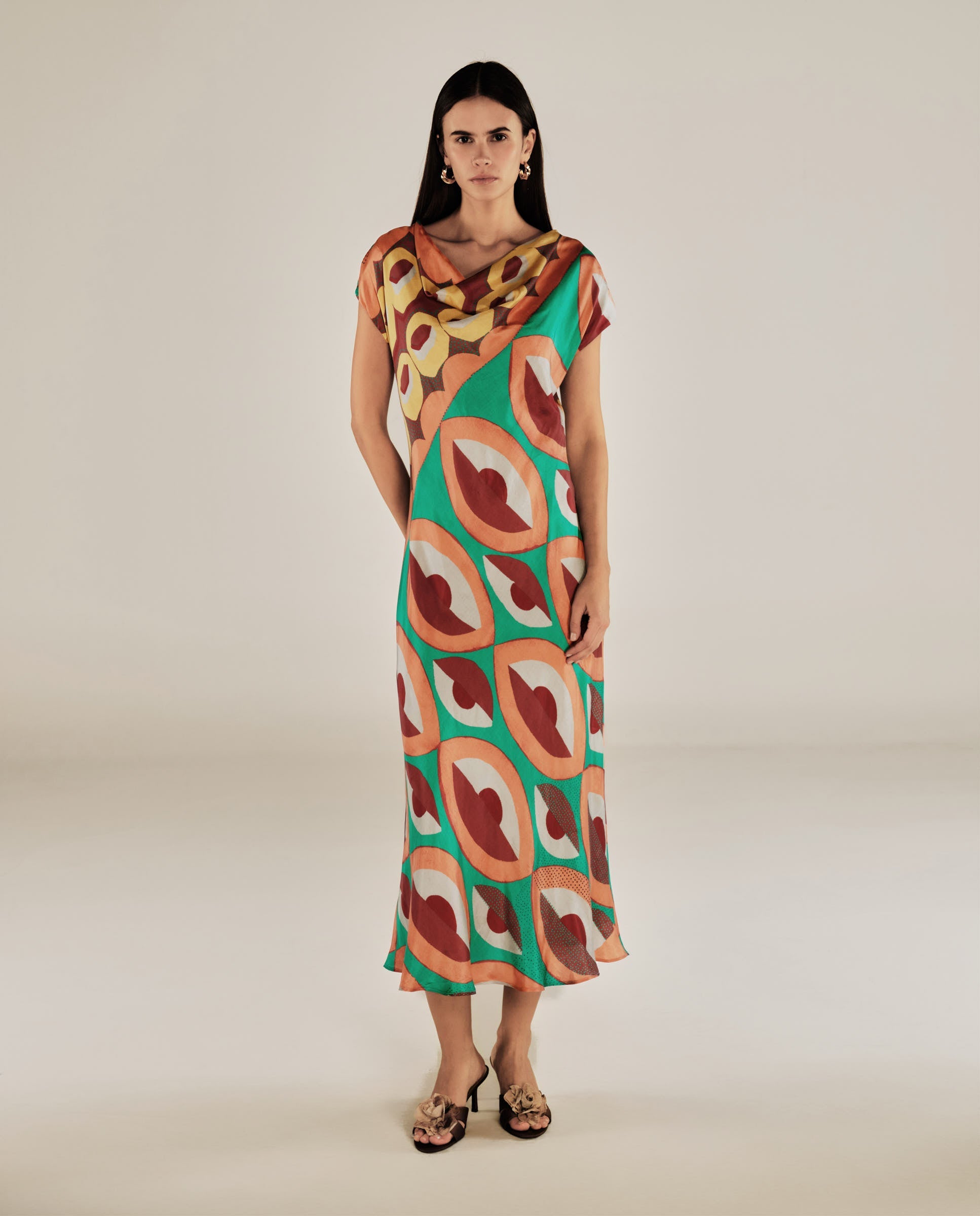 EMBER | Vestido Midi de Satén con Estampado Geométrico Multicolor