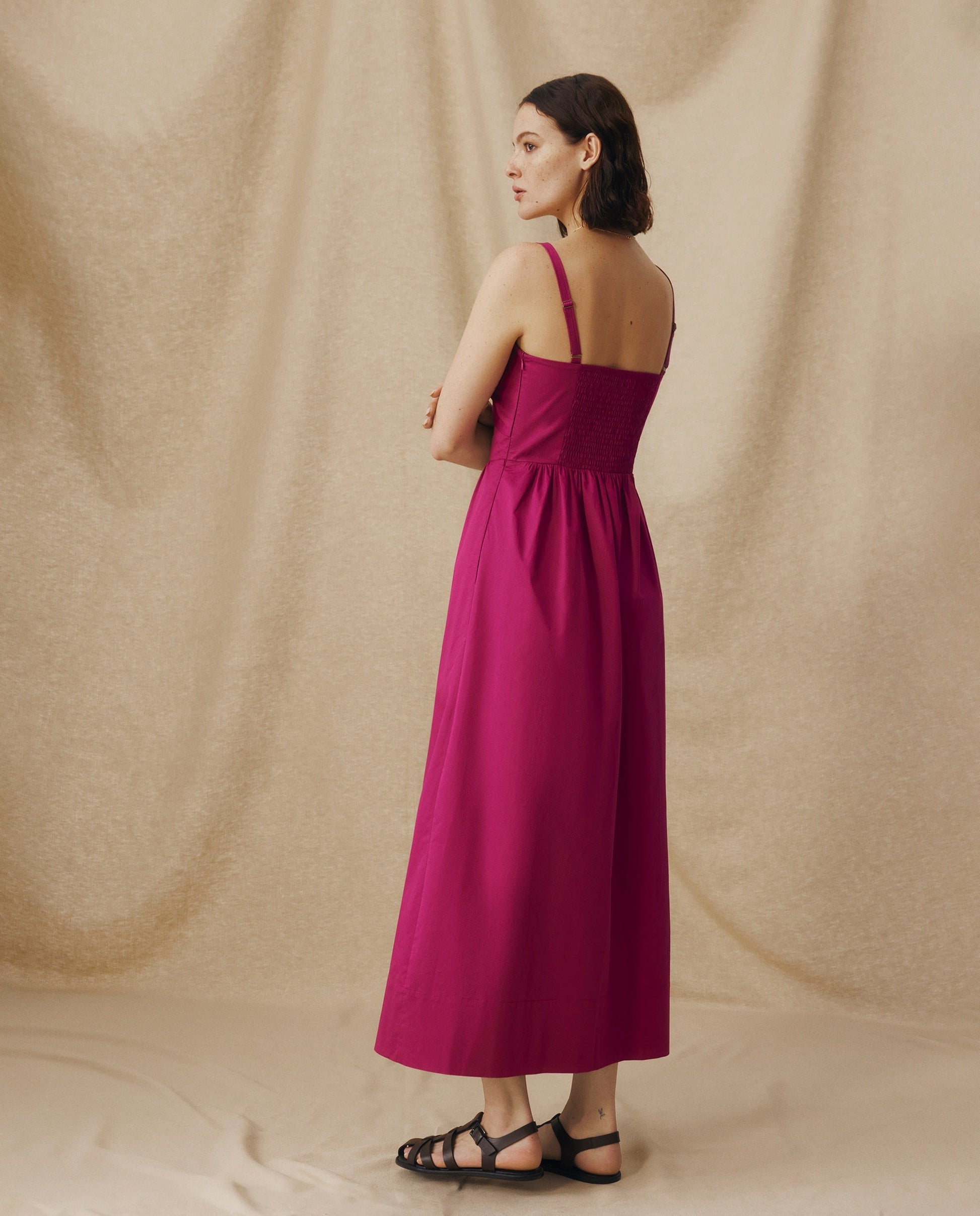 LUCILA | Vestido Midi de Algodón color Rosa Fucsia con Lazada Frontal