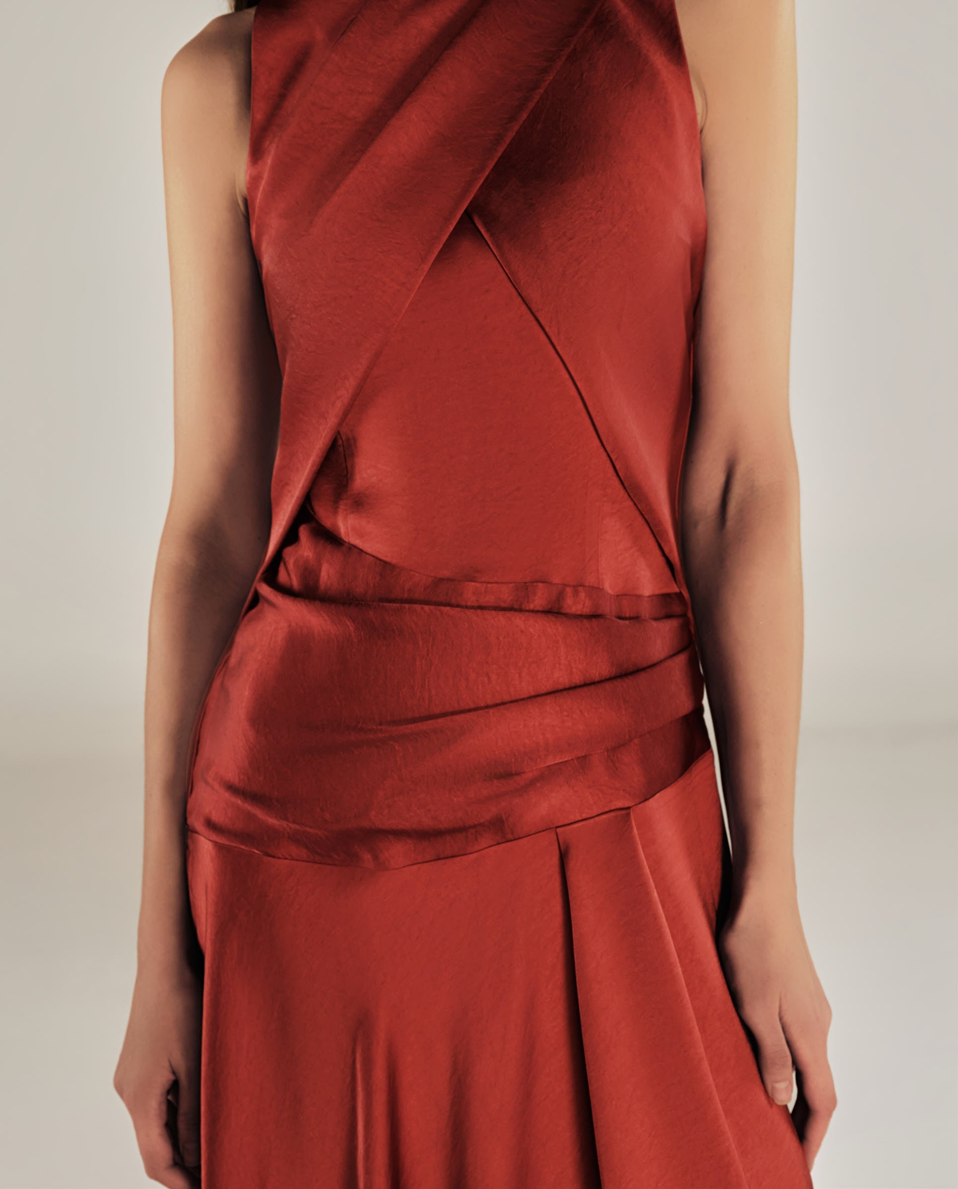 CAROLINA | Vestido Midi Cruzado de Satén Rojo Paprika