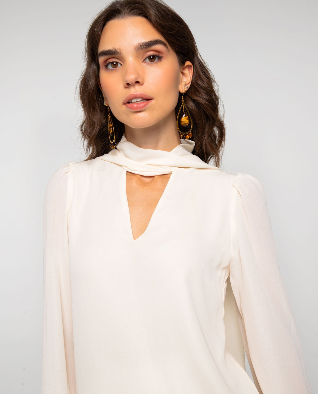 BLUSA BEGOÑA · CRUDO