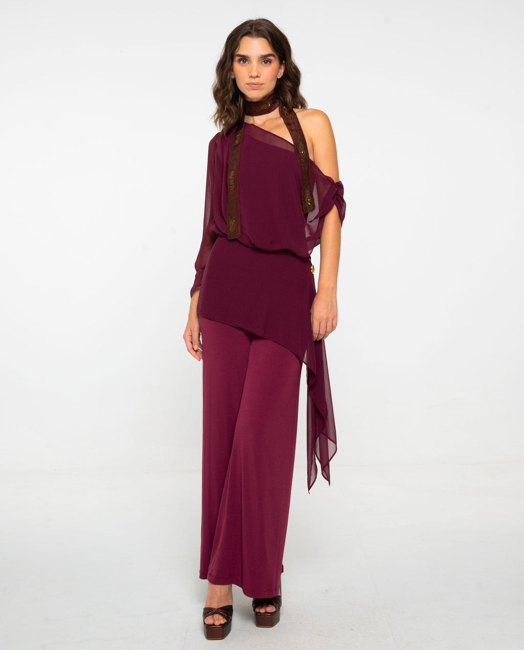 MONO BEATRIZ · CIRUELA