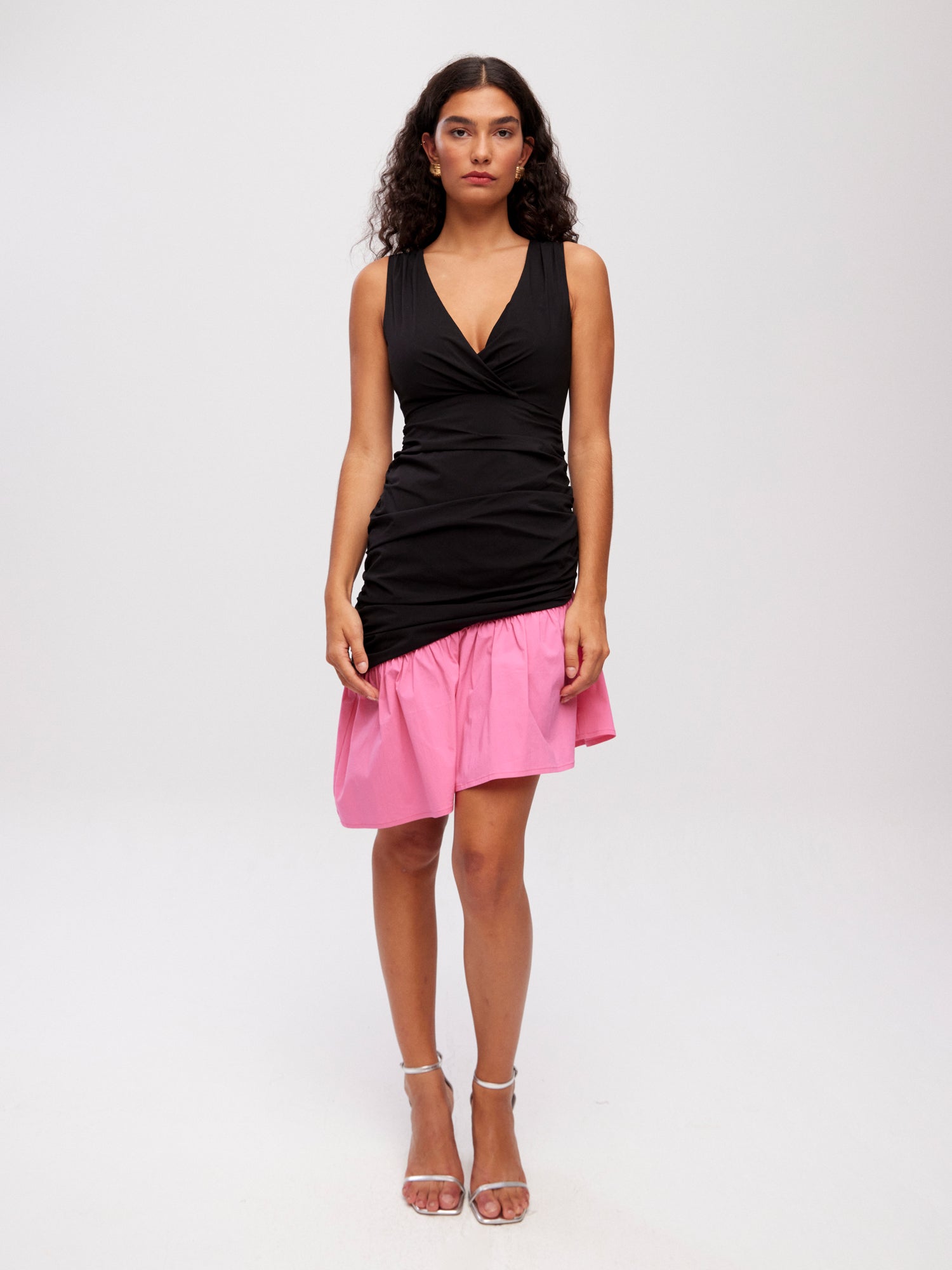 ELIA BICOLOR - Vestido corto drapeado volante asimétrico popelín bicolor
