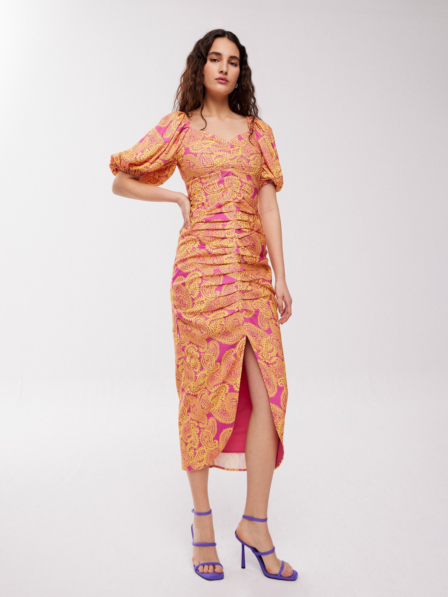 JULIA PAISLEY - Vestido midi drapeado estampado