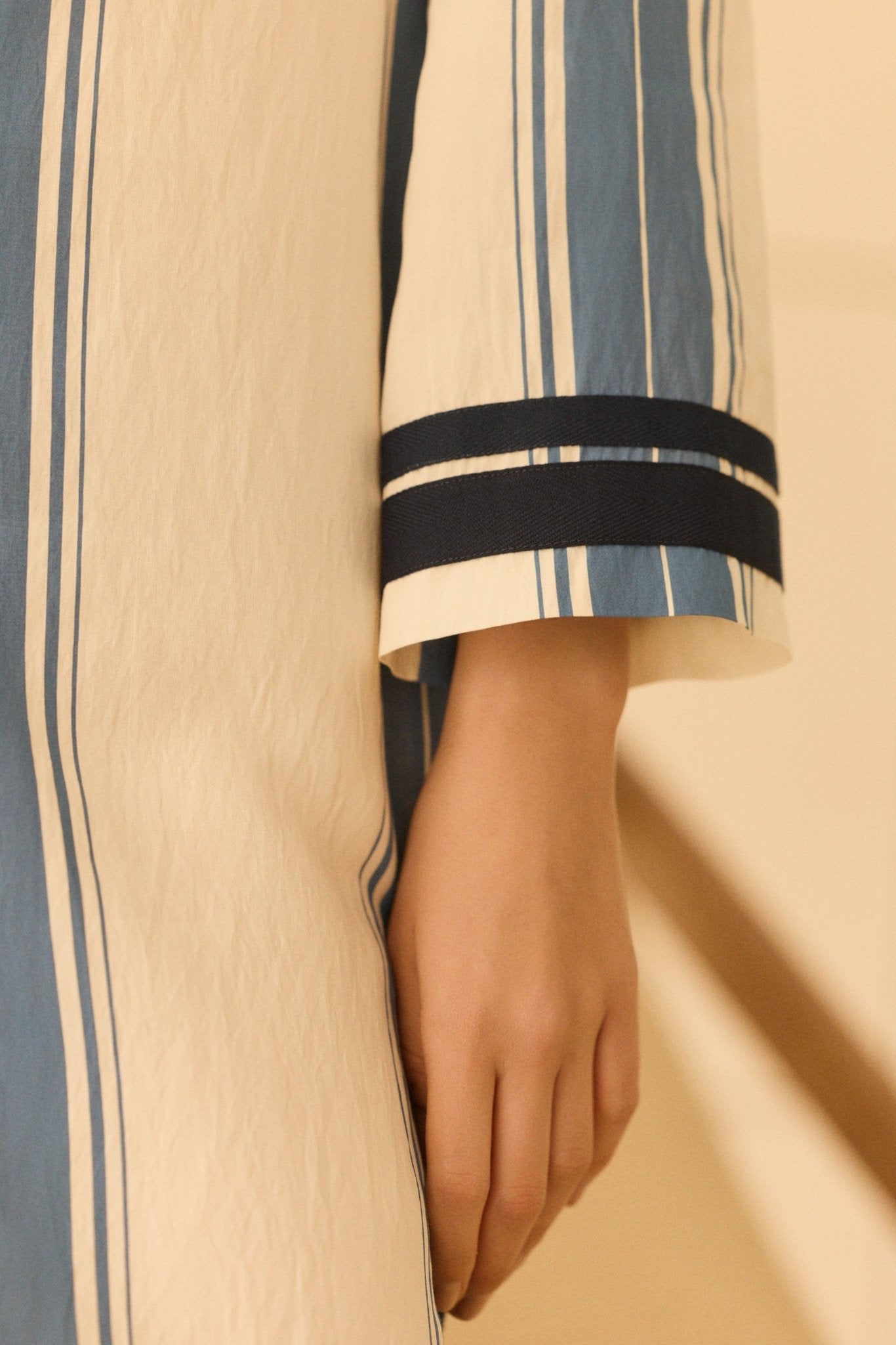 KAFTAN RAYAS NAVY CHARLOTTE