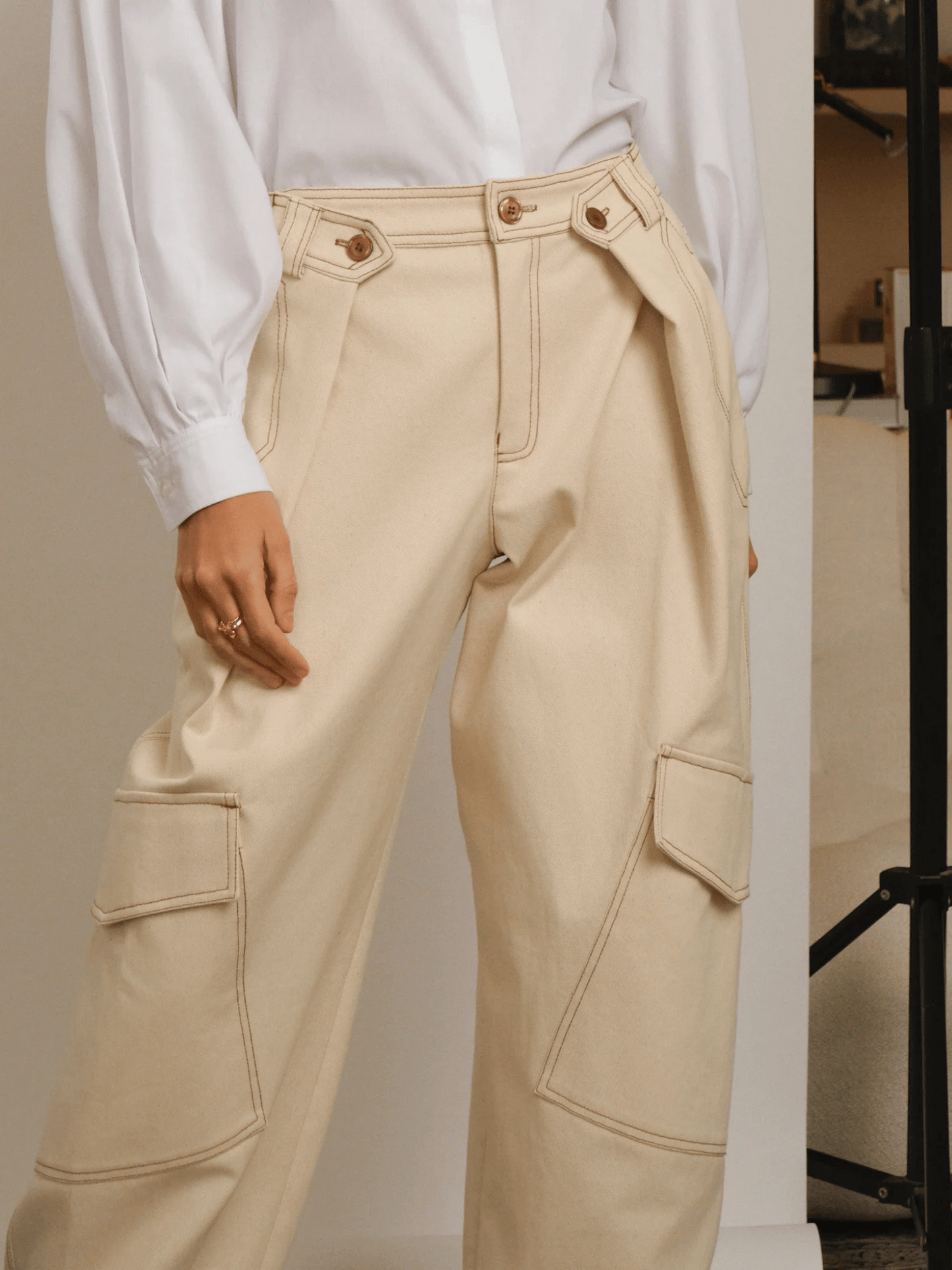 PANTALÓN DENIM OFF-WHITE LEO