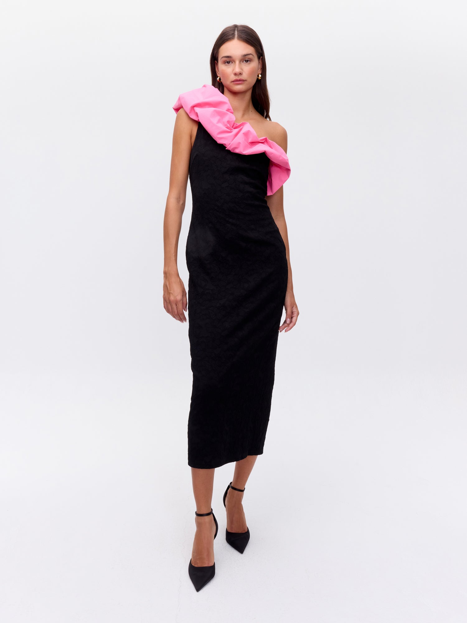 POETIC BLACK - Vestido asim volante negro y rosa