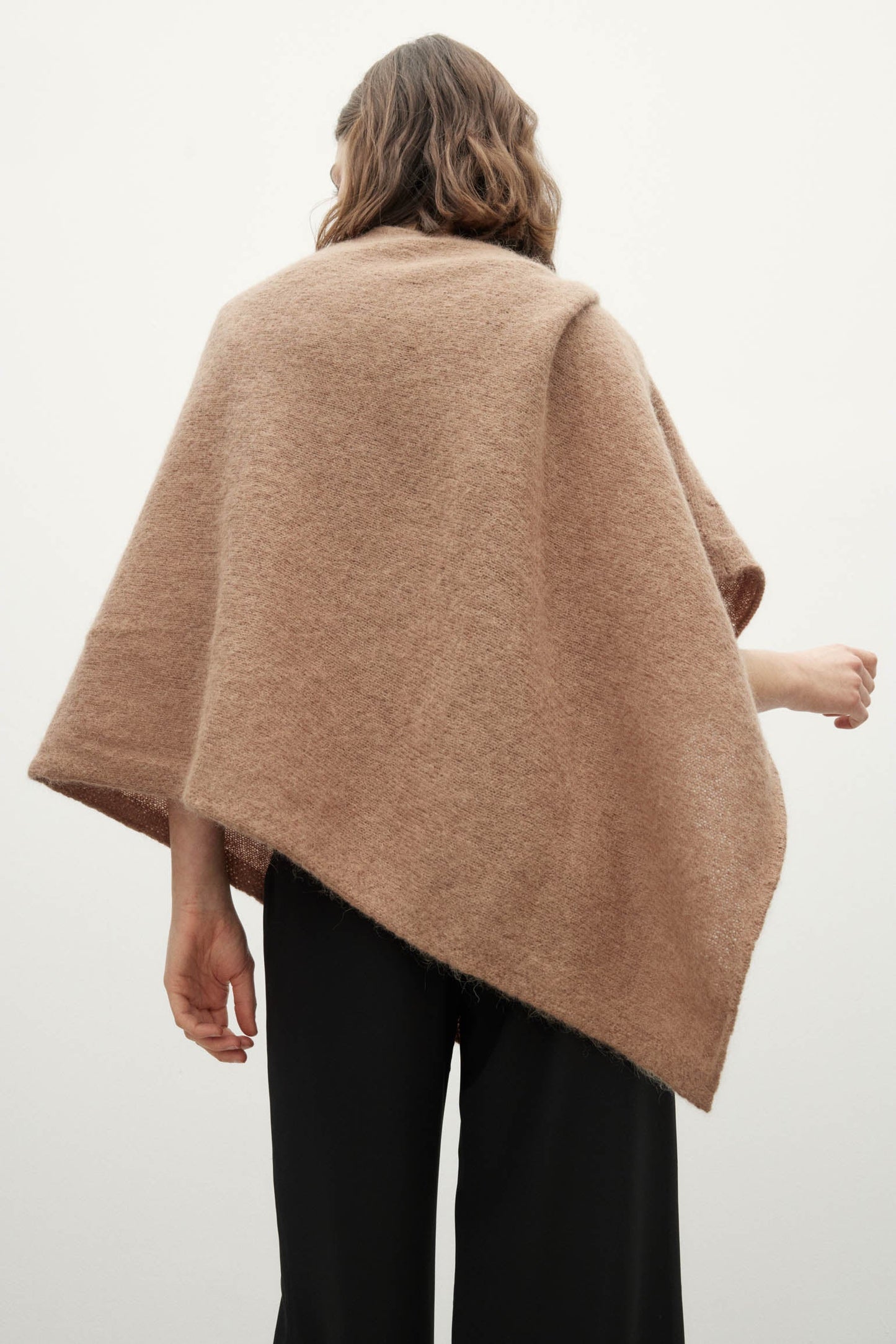 PONCHO MOHAIR CARAMEL