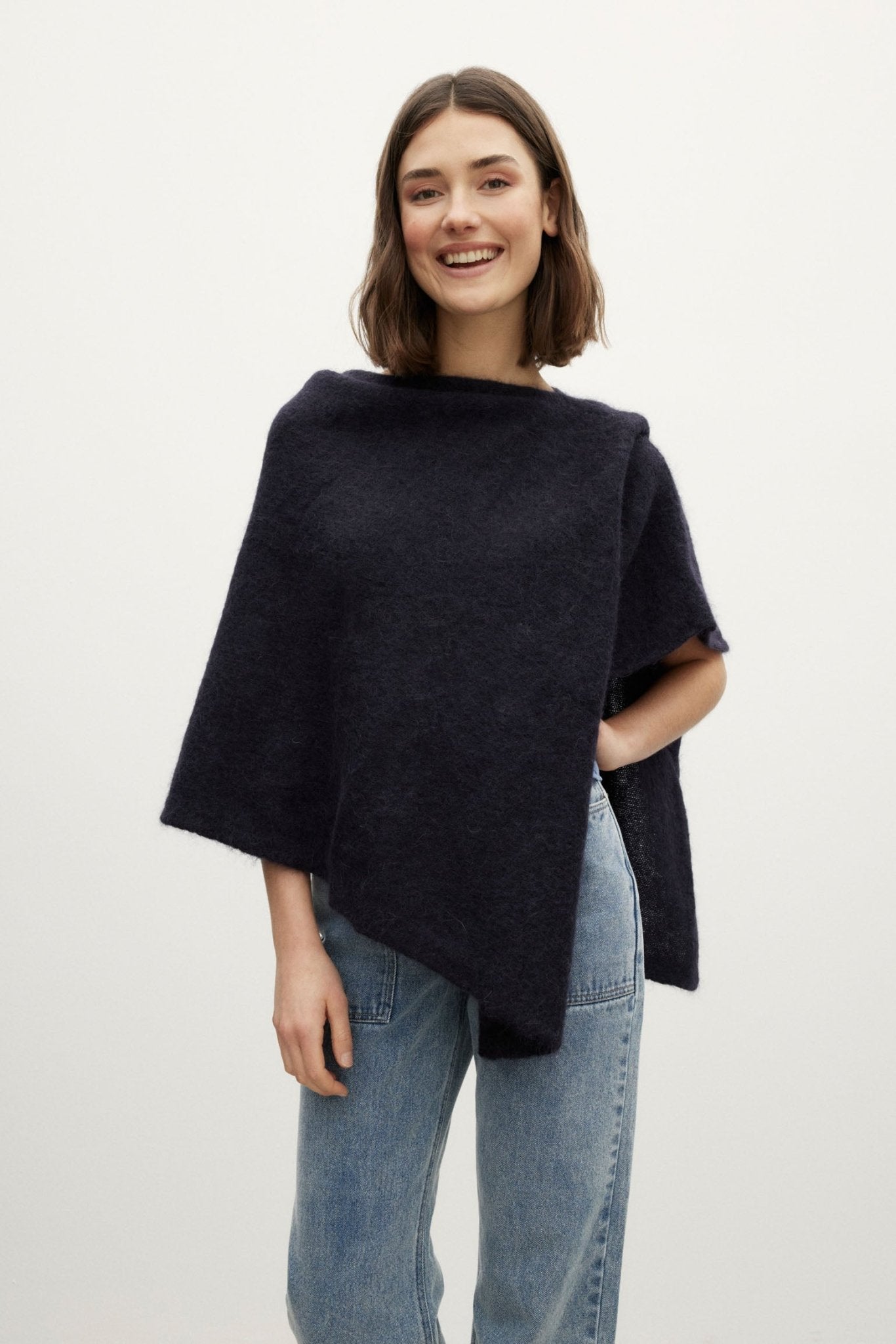 PONCHO MOHAIR DARK BLUE