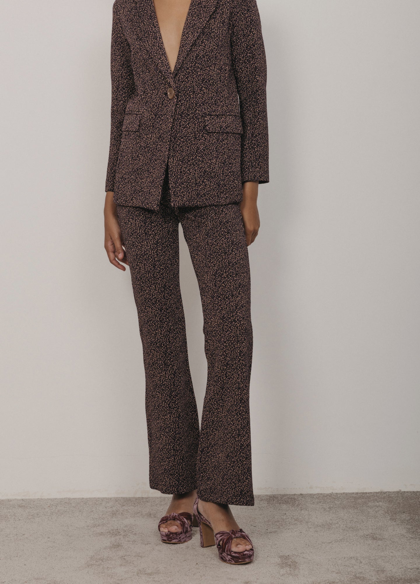 Pantalón Nova Negro/morado lurex