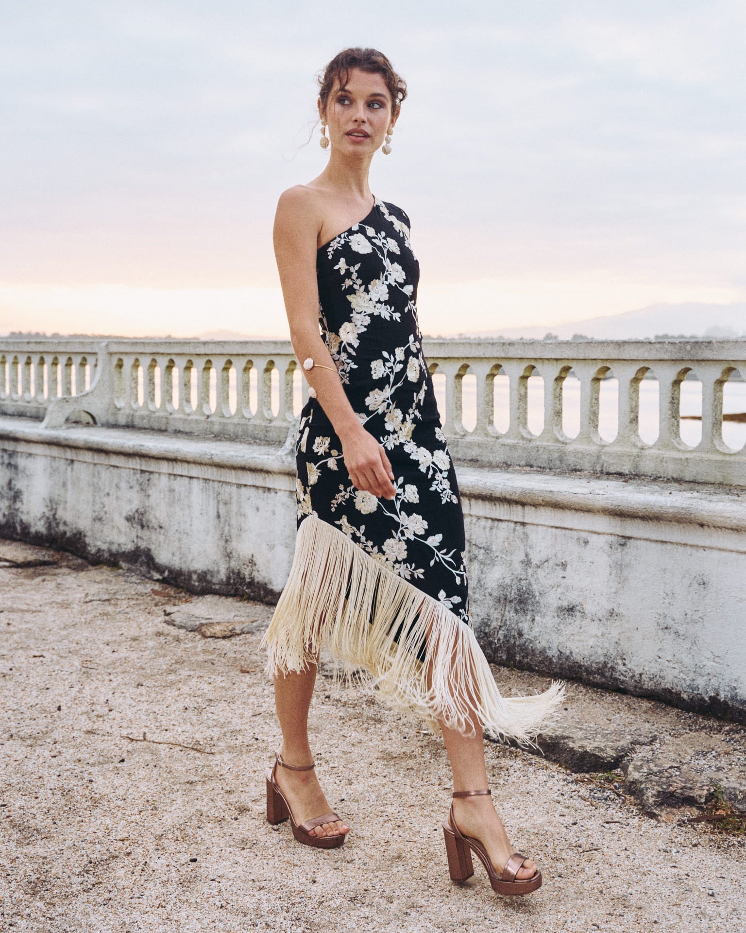 Vestido Midi Xulia Negro