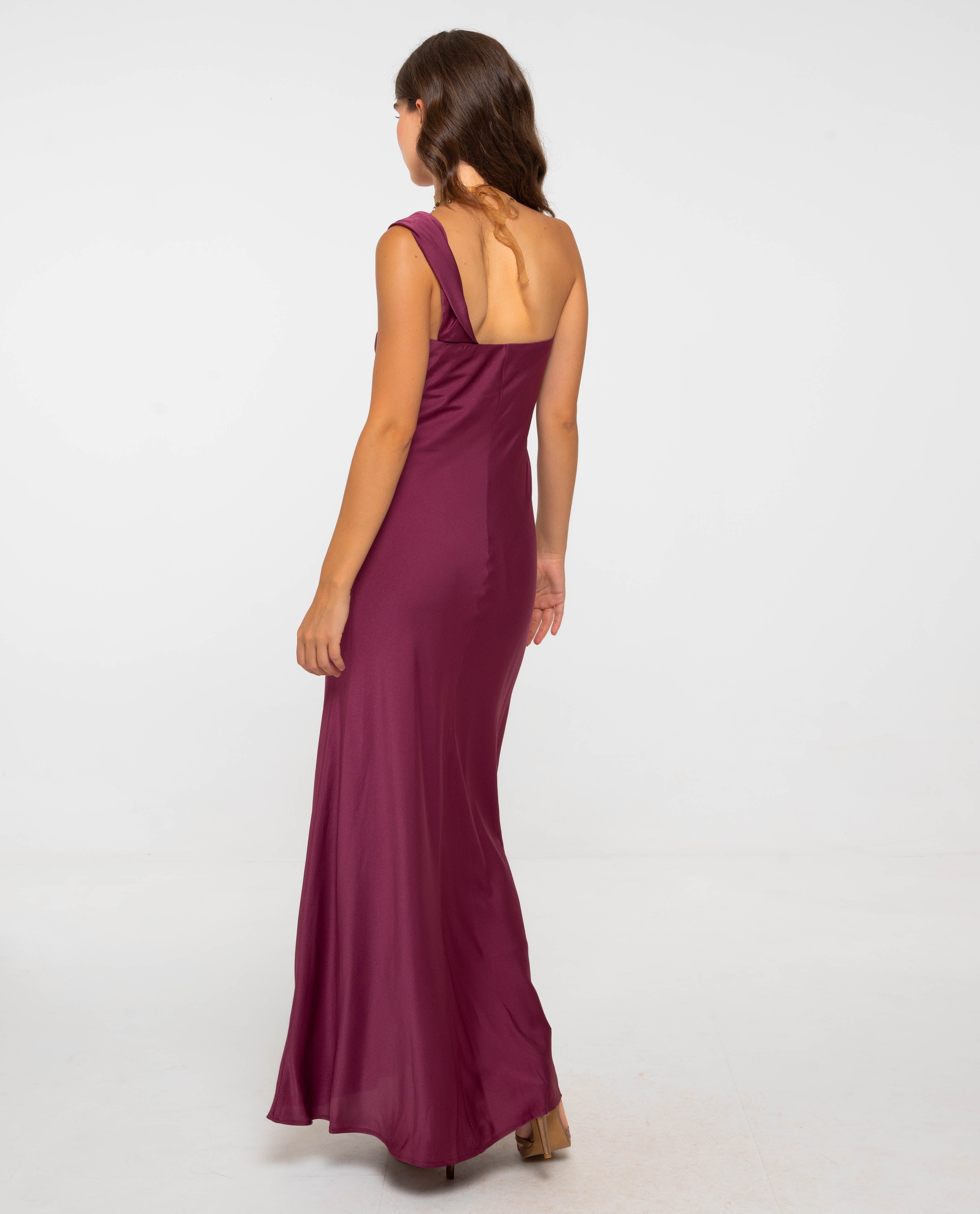 VESTIDO ISABELA · CIRUELA