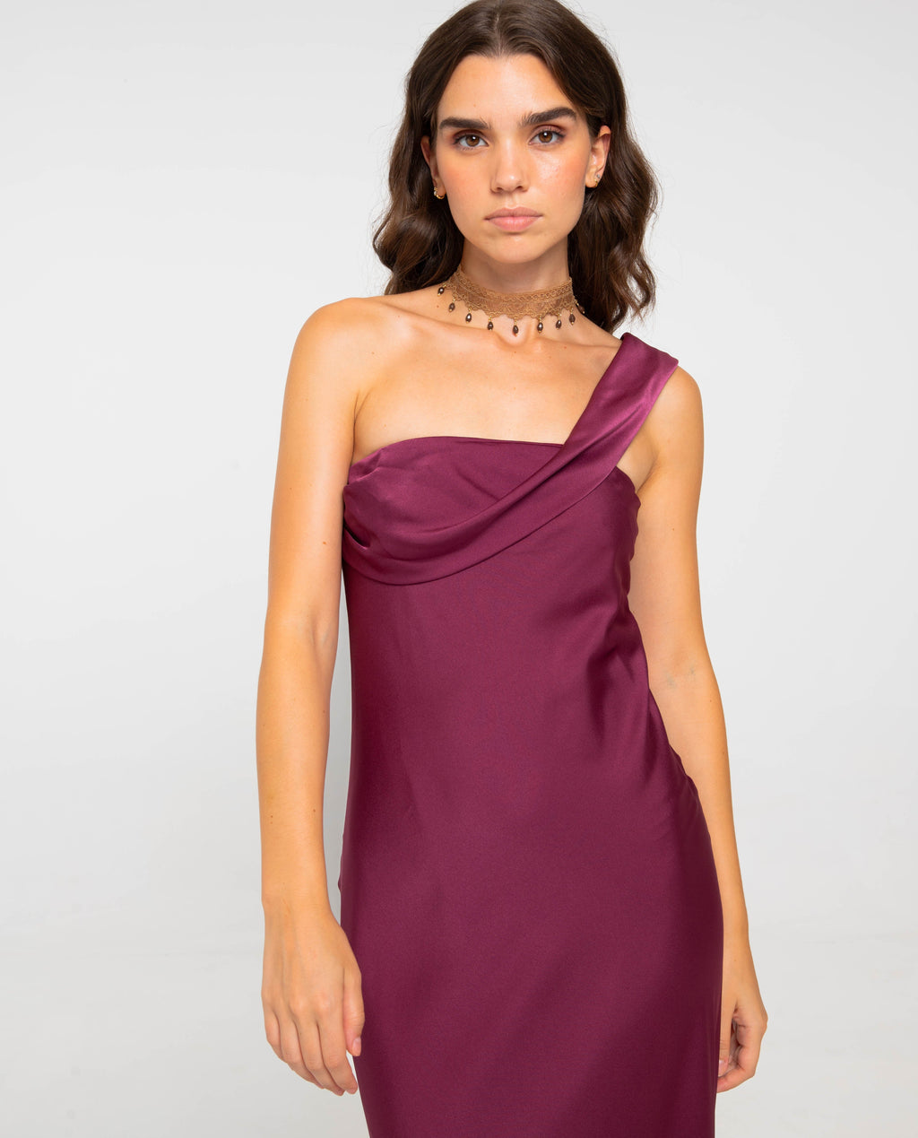 VESTIDO ISABELA · CIRUELA